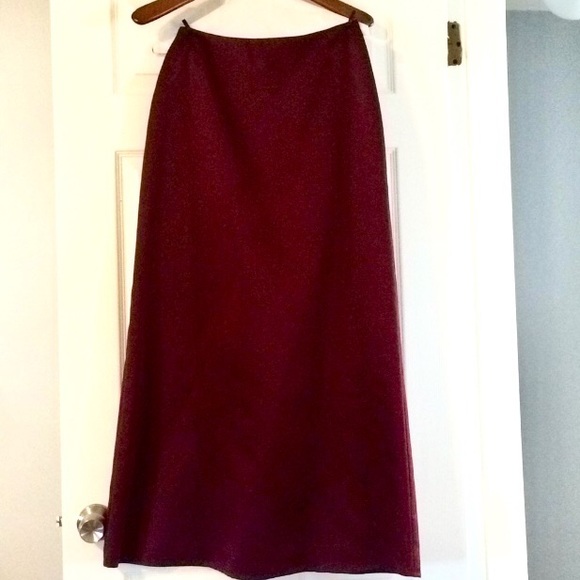 Watters and Watters Dresses & Skirts - Burgundy Taffeta A-line Skirt Size 6